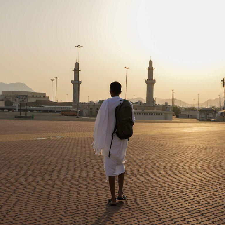 قبل أن تبدأ عمرتك.. تعرّف إلى أهم الإرشادات داخل الحرم المكي