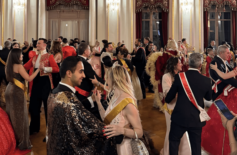 “ذا جراند بول” يعيد أمجاد السهرات الملكية في قصر عابدين.. ماذا نعرف عنه؟