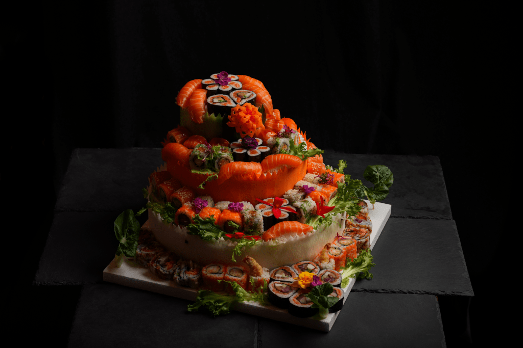 تورتة السوشي.. تورتة البرجر .. أفكار بديلة لكيك الزفاف