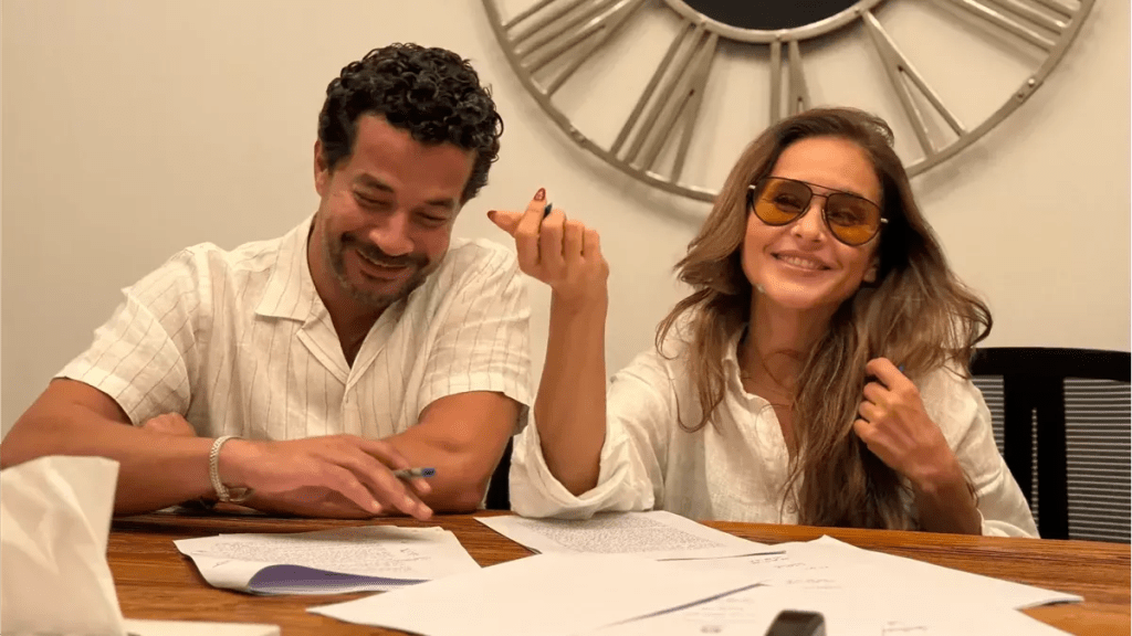 نيللي كريم وشريف سلامة  في مسلسل "أنا"