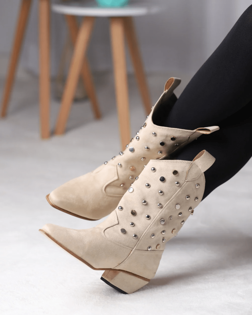 من أشهر أماكن شراء بوتس BOOTS