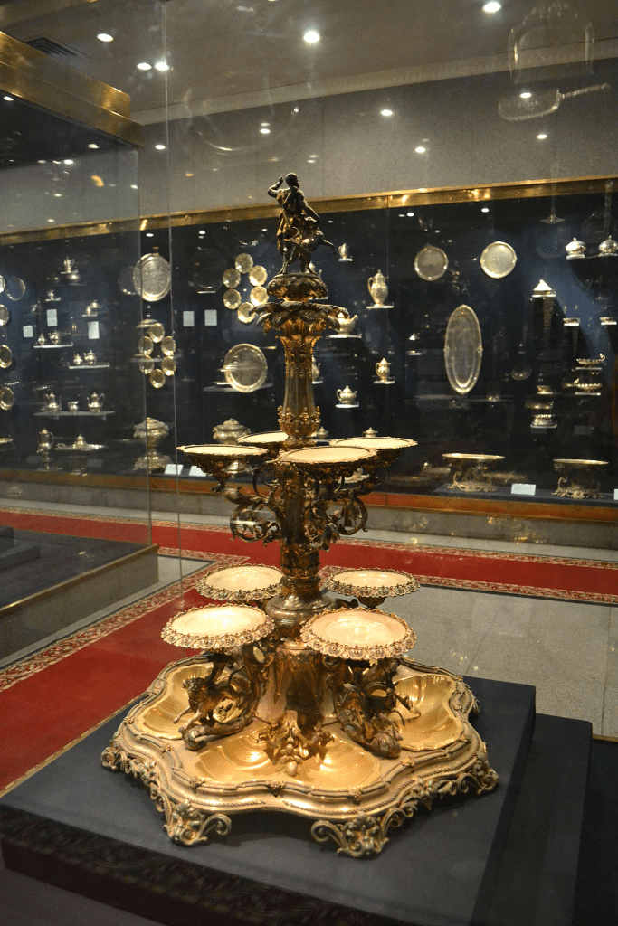 مقتنيات فضية في قصر عابدين