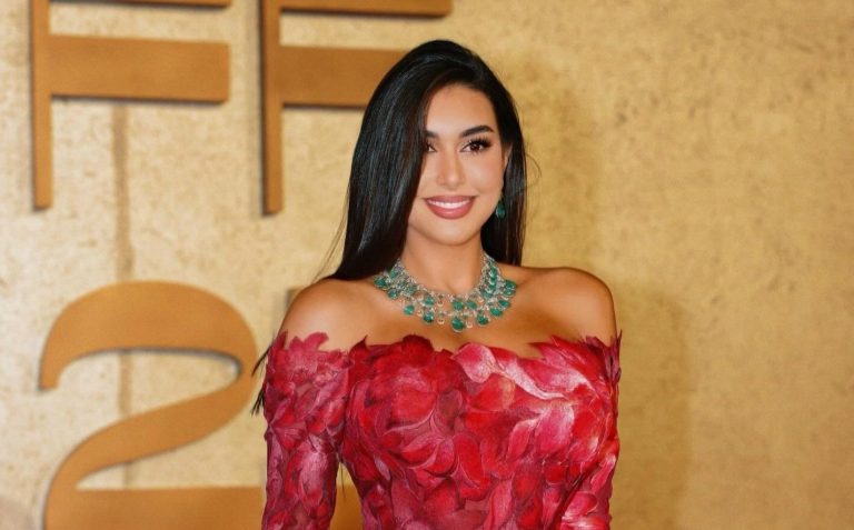 من وراء تصميم أجمل 10 فساتين في مهرجان البحر الأحمر 2025؟