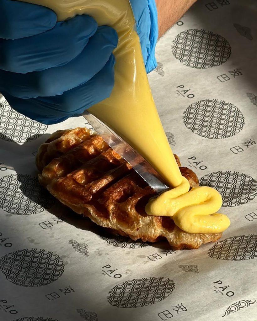 أكلات ومشروبات بالكريم بروليه