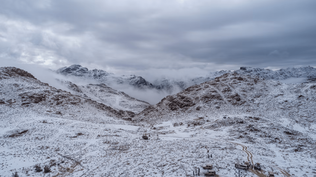 تساقط الثلوج في السعودية