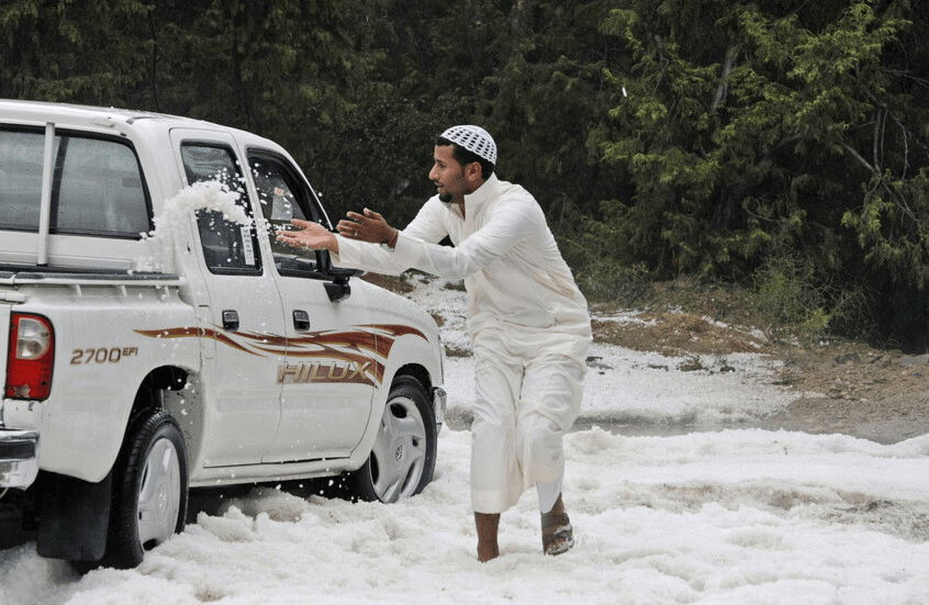 تساقط الثلوج في السعودية