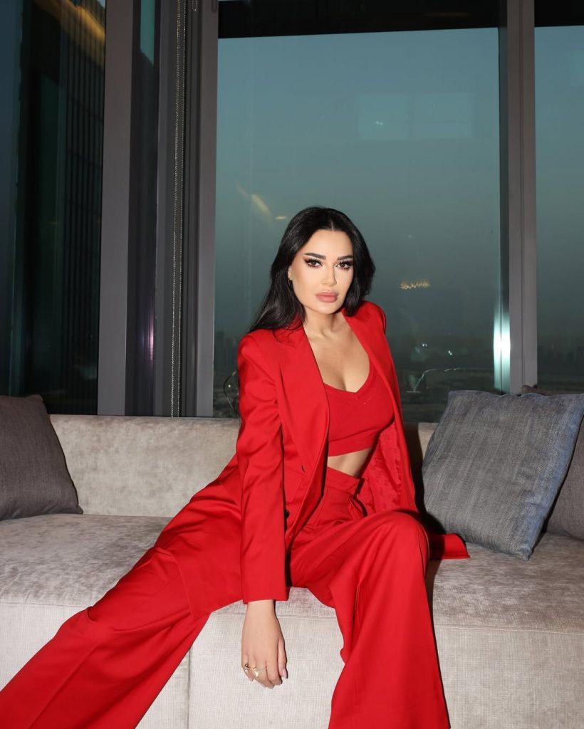 إطلالات النجمات رأس السنة