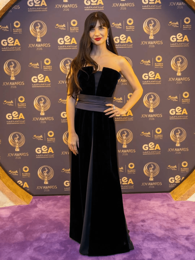 إطلالات النجمات جوي أوردز 2026