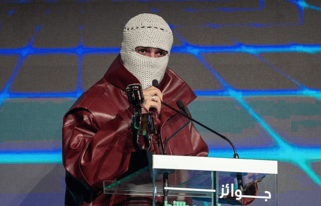 من هو الفنان تووليت