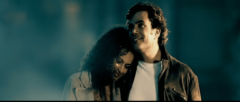 ألبوم “علم قلبي” للهضبة في 2003.. لماذا يعد نقلة موسيقية في مسيرة عمرو دياب؟