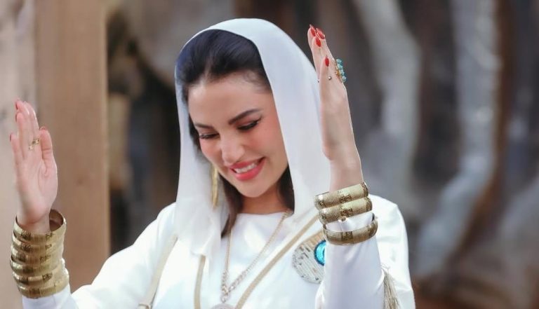 عبايات درة في مسلسل علي كلاي.. كيف حولت إطلالات المعلمة ميادة إلى أيقونة للموضة في رمضان 2026؟