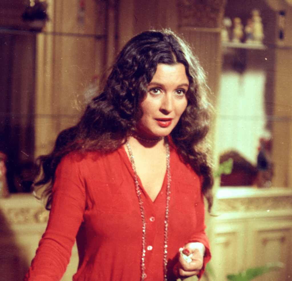 بعد فيلم مايكل جاكسون.. نجوم عرب نتمنى تتحول حياتهم إلى أفلام سينمائية