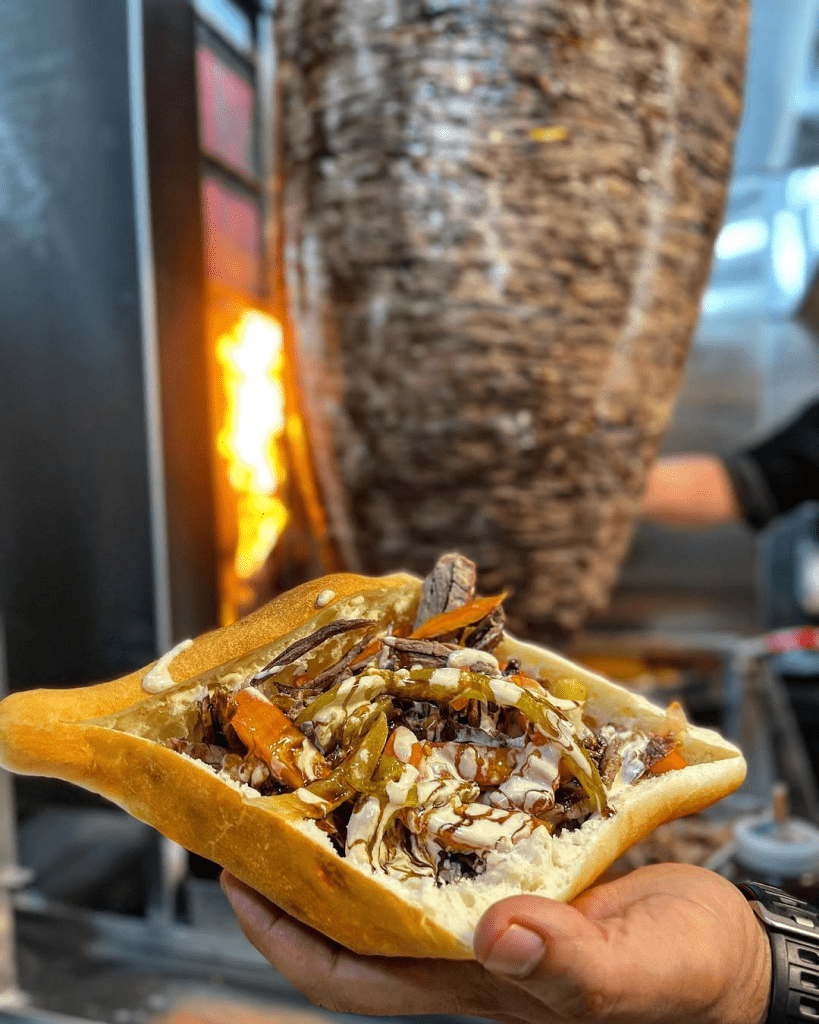 طريقة ومكونات الشاورما في الدول العربية