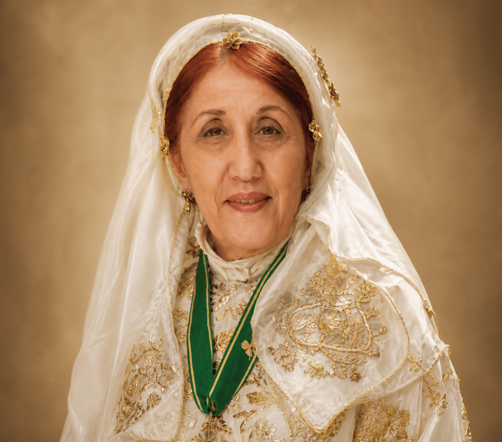 الفنانة صفية بن زقر