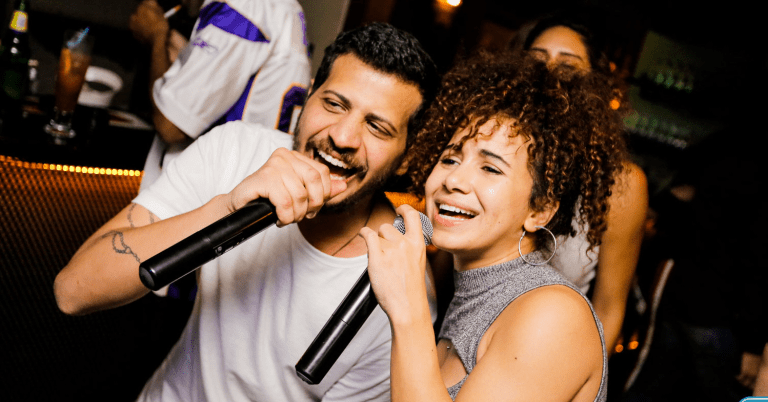 أفضل أماكن Karaoke Nights في القاهرة.. غنِّ مع أصحابك حتى الصباح