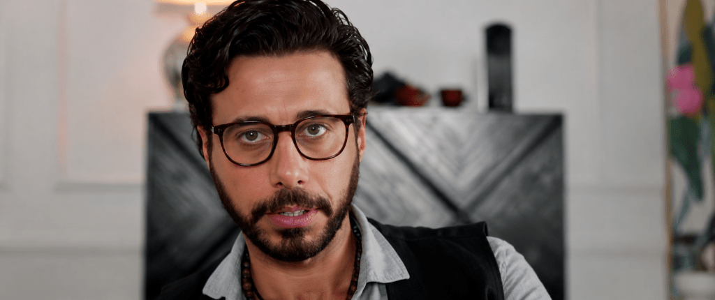 أحمد السعدني في فيلم الجواهرجي مع محمد هنيدي ومنى زكي بعد 28 عاما على صعيدي في الجامعة الأمريكية