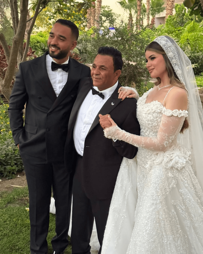 نجوم خطفوا الأضواء في أفراح أبنائهم وبناتهم