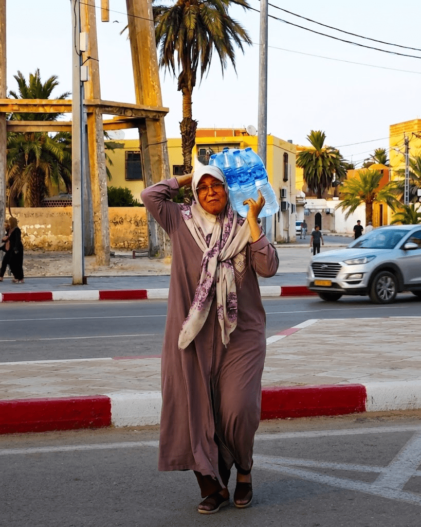  لقطات إنسانية من حرائق الجزائر 
