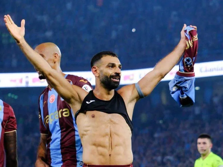 محمد صلاح ملك الهاتريك: ليالٍ صنع فيها التاريخ قبل طرابزون
