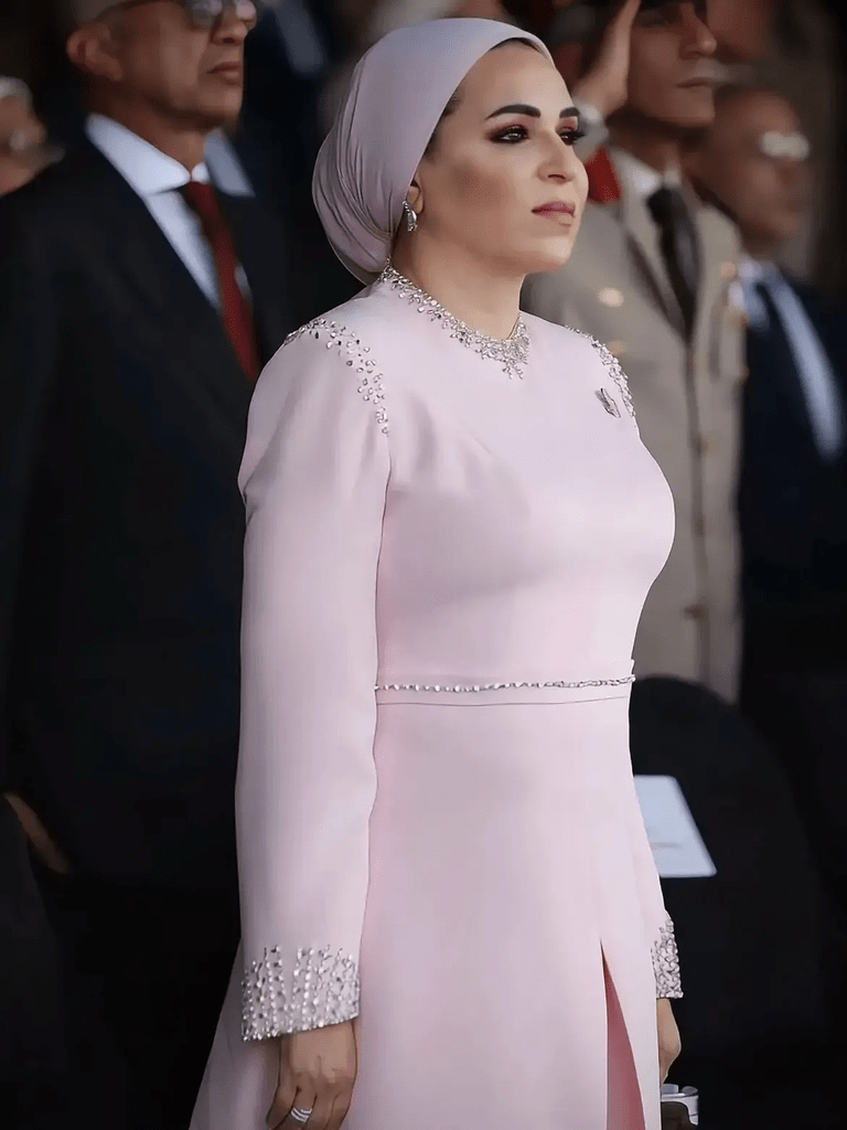 إطلالات انتصار السيسي